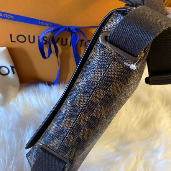 ‼️SOLD‼️ Louis Vuitton Brooklyn Pm - Picture 9 of 14